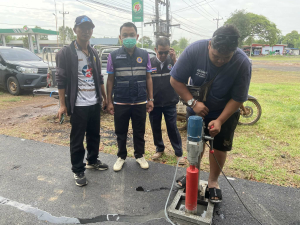 ⚠️คณะกรรมการตรวจงานจ้างลงพื้นที่ตรวจสอบความหนาของถนนโครงการ  ‼️ ✨️