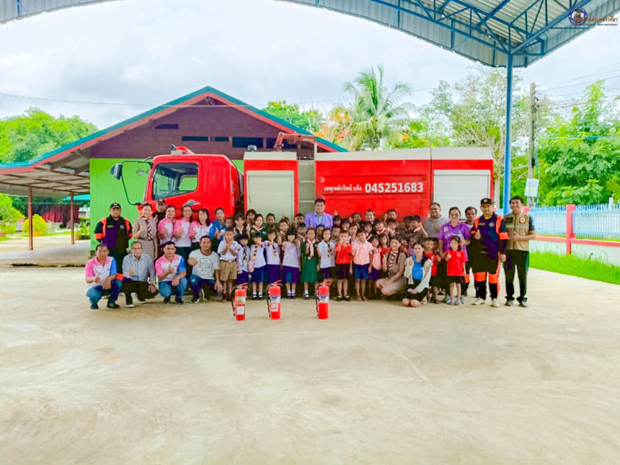 วิทยากรโครงการอบรมเชิงปฏิบัติการความปลอดภัยในสถานศึกษา ฝึกซ้อมดับเพลิงและฝึกซ้อมหนีไฟในสถานศึกษา ประจำปี 2568