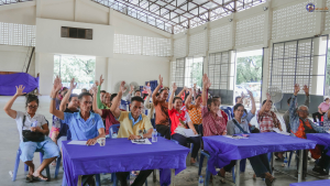 การประชุมกำหนดแนวทางการจำหน่ายสินค้าบริเวณหน้าโรงเรียนบ้านอ่างหิน(เพียรพิทยาคาร)