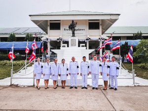 พิธีถวายน้ำสรงพระบรมศพเบื้องหน้าพระฉายาลักษณ์ สมเด็จพระนางเจ้าสิริกิติ์ พระบรมราชินีนาถ พระบรมราชชนนีพันปีหลวง